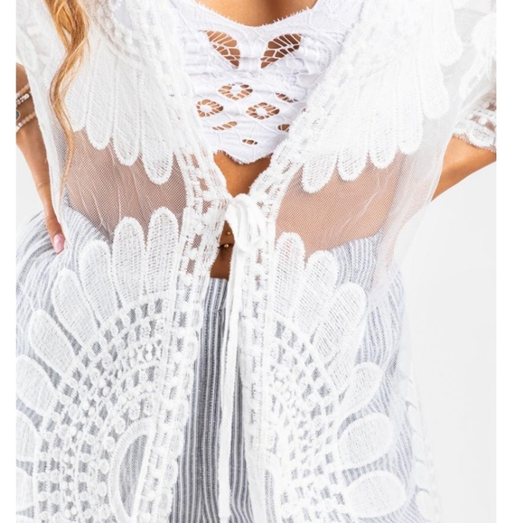 Francesca's lace Kimono Duster - Picture 5 of 6